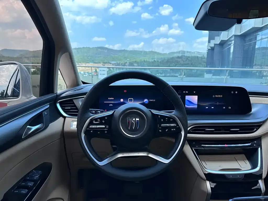 Buick GL8 Hybrid — фото 3