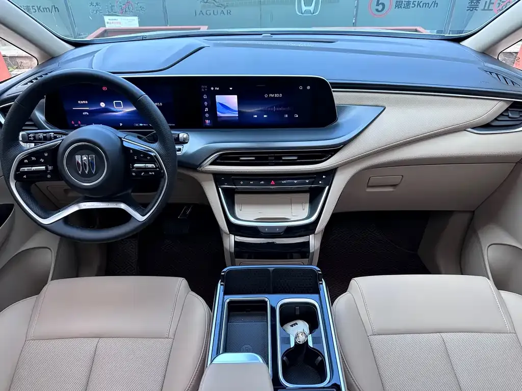 Buick GL8 Hybrid — фото 10