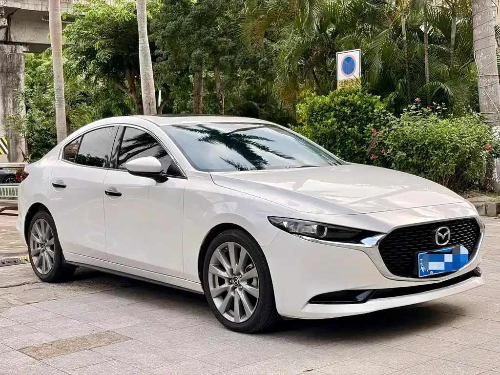 Mazda 3 Axela — фото 9