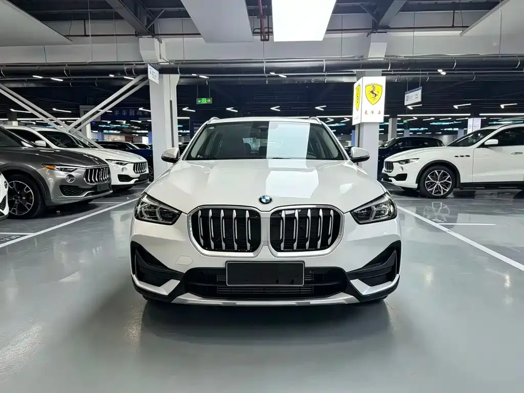 BMW X1 — фото 7