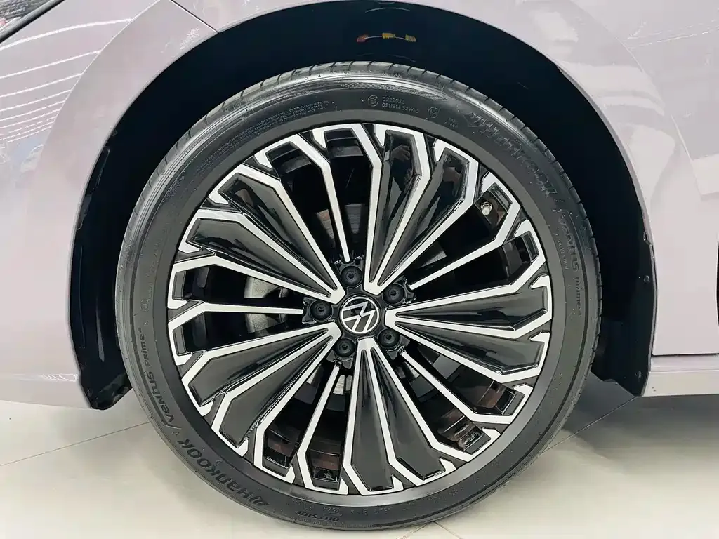 Volkswagen Passat — фото 9
