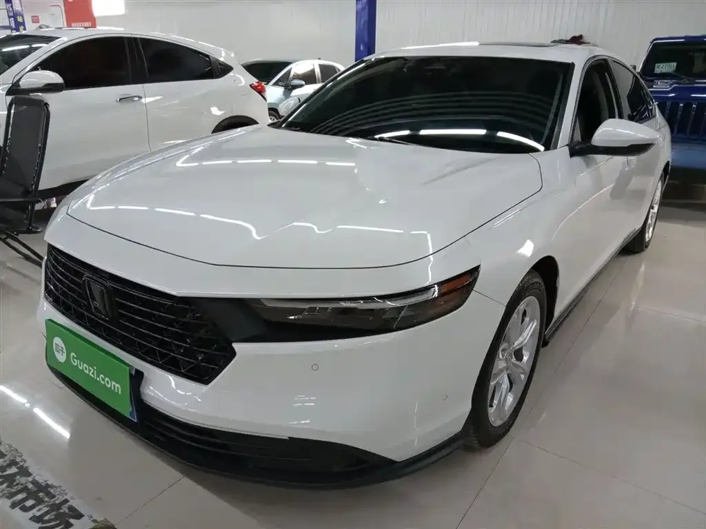 Honda Accord — фото 1