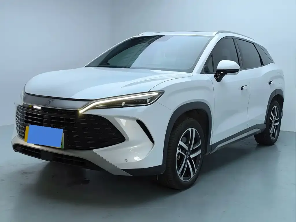 BYD L DM-i — фото 1