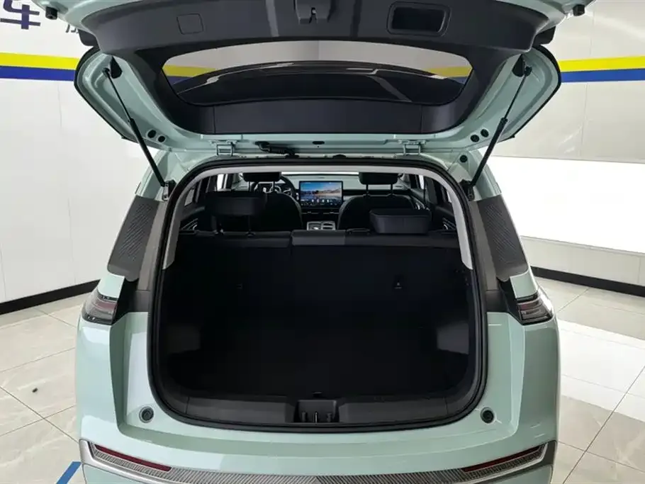 Aion Y — фото 3
