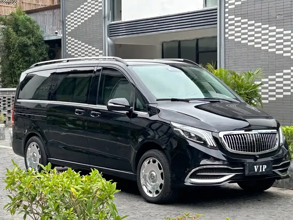 Mercedes-Benz V-Class — фото 10