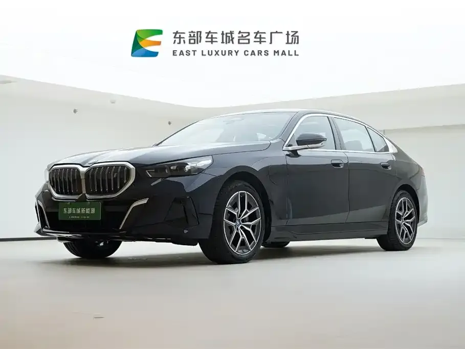 BMW i5 — фото 1
