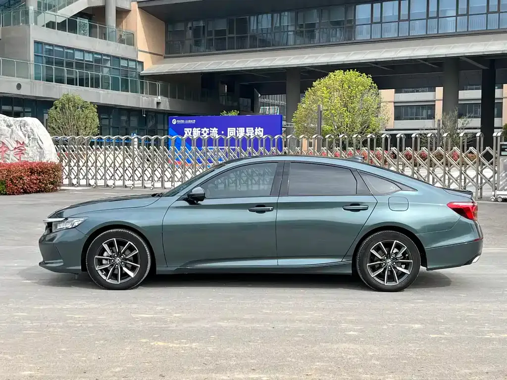 Honda Inspire — фото 6