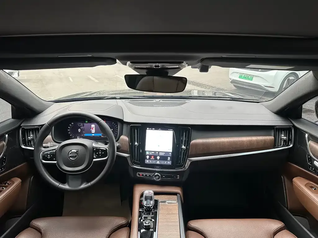 Volvo S90 — фото 3