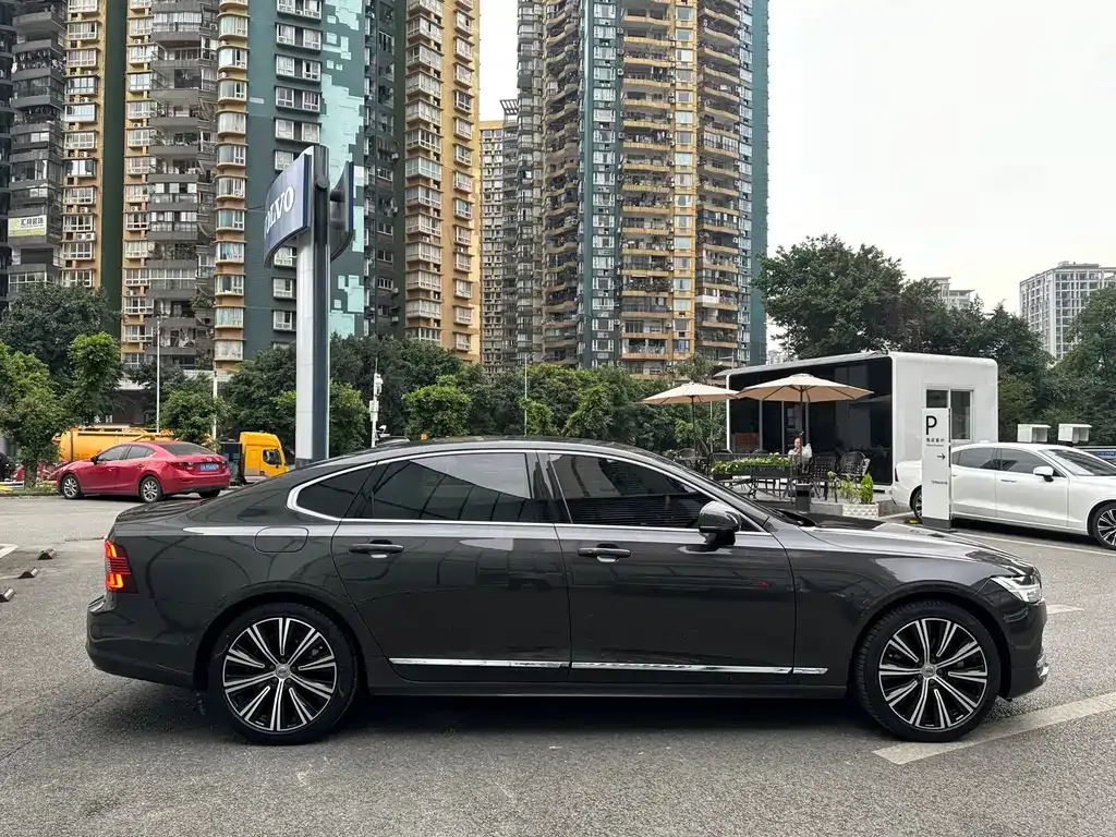 Volvo S90 — фото 10