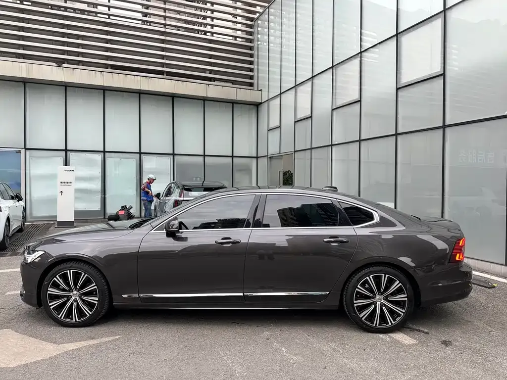 Volvo S90 — фото 5