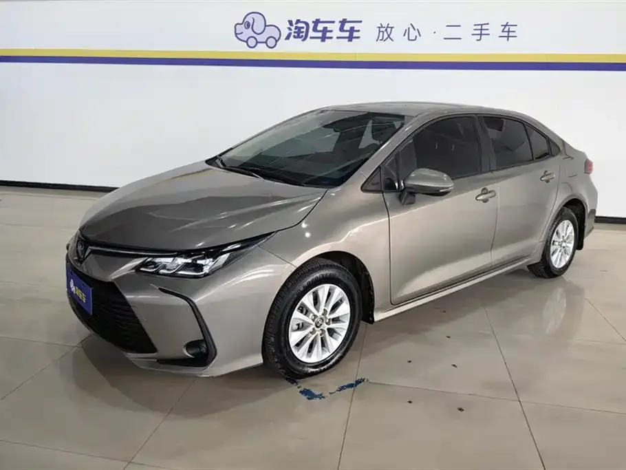 Toyota Corolla — фото 1