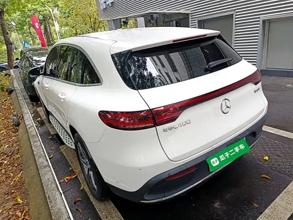 Mercedes-Benz EQC — фото 3