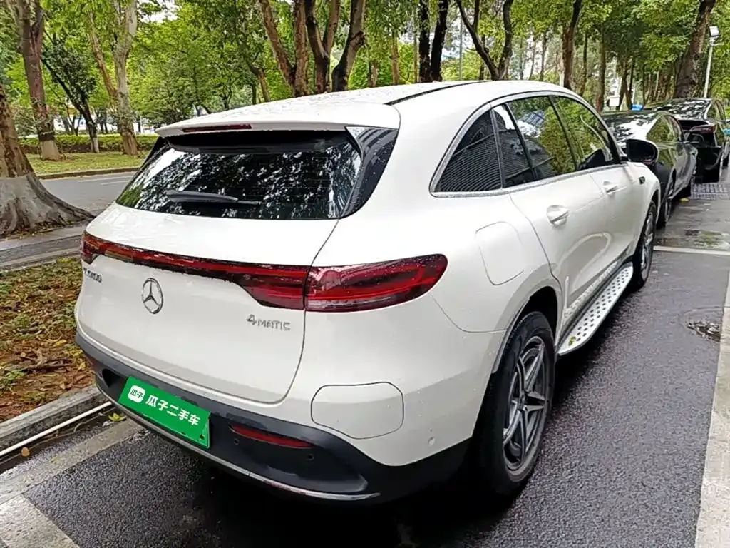 Mercedes-Benz EQC — фото 9