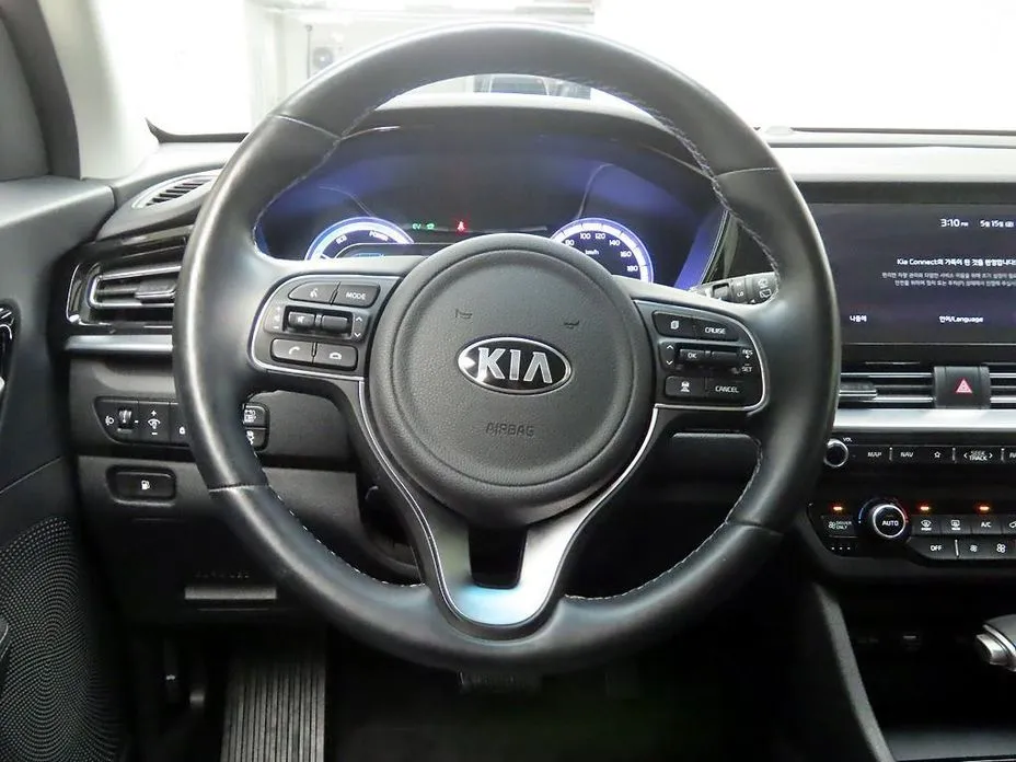 Kia Niro — фото 8