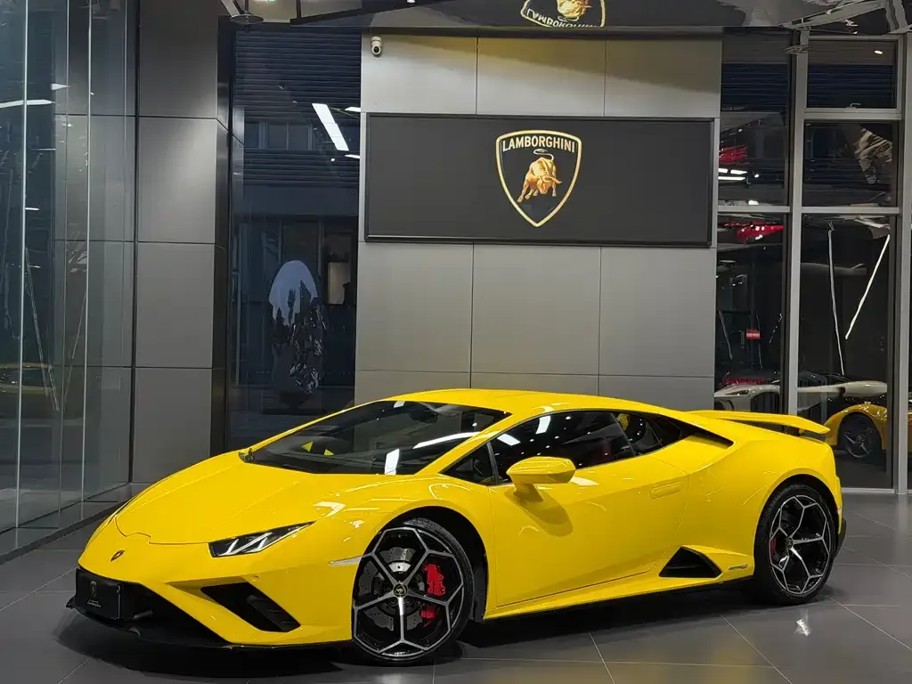 Lamborghini Huracan — фото 1