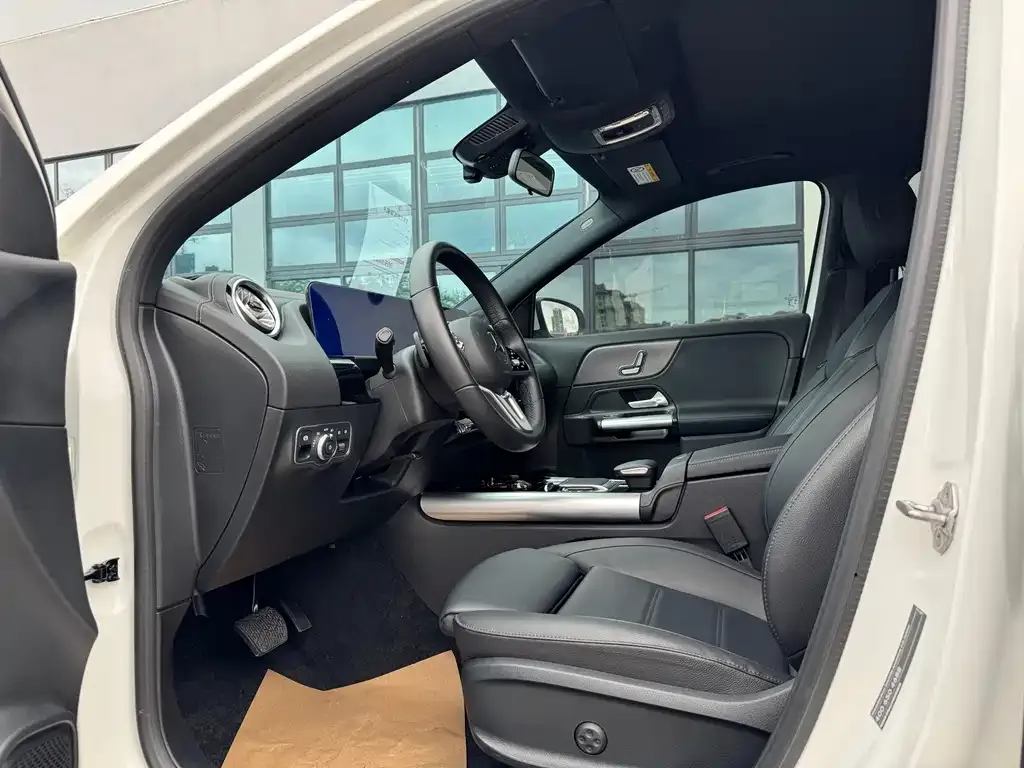 Mercedes-Benz GLA — фото 8
