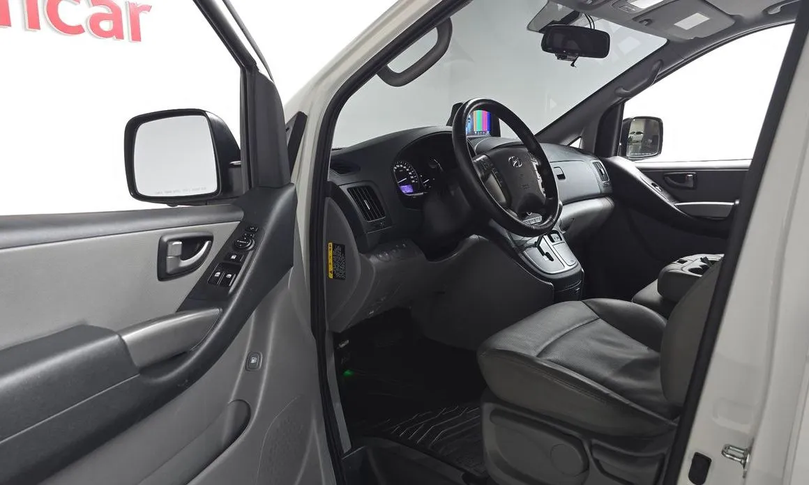 Hyundai Starex — фото 10