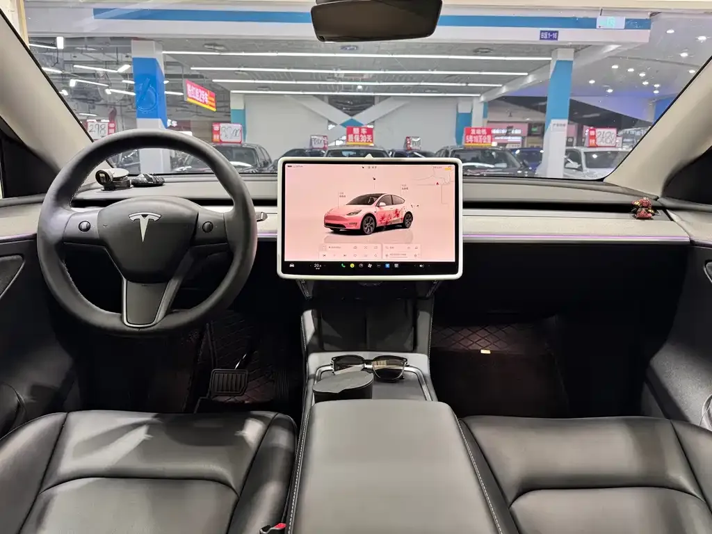 Tesla Model Y — фото 5