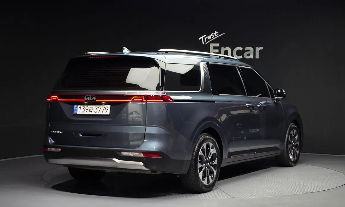 Kia Carnival — фото 4