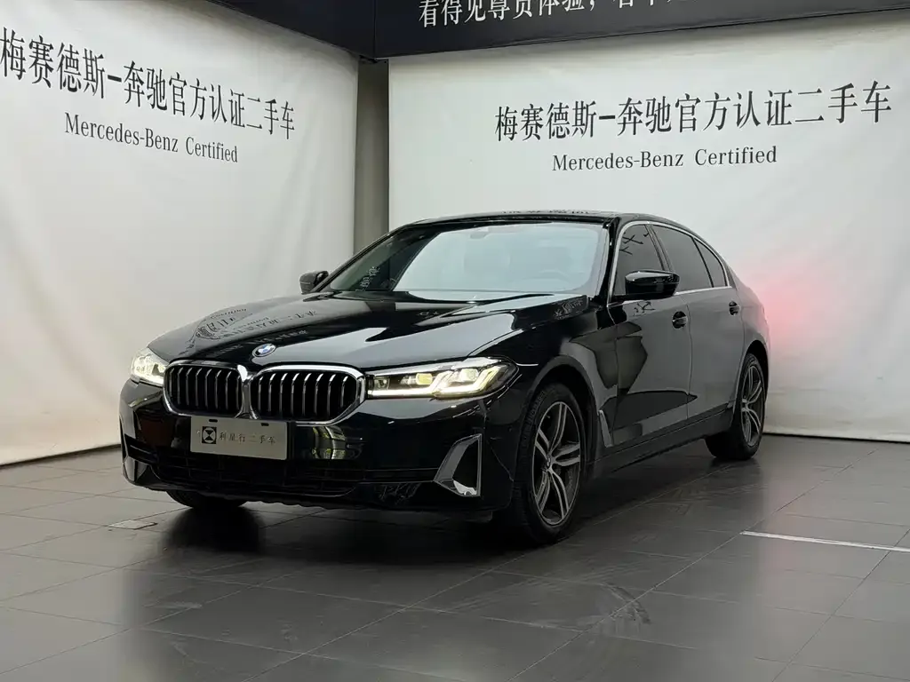 BMW 5 Series — фото 1