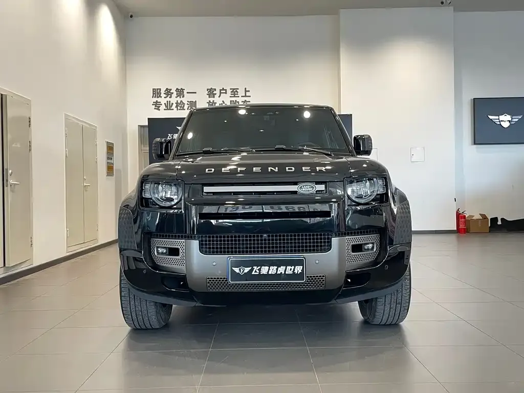Land Rover Defender — фото 10