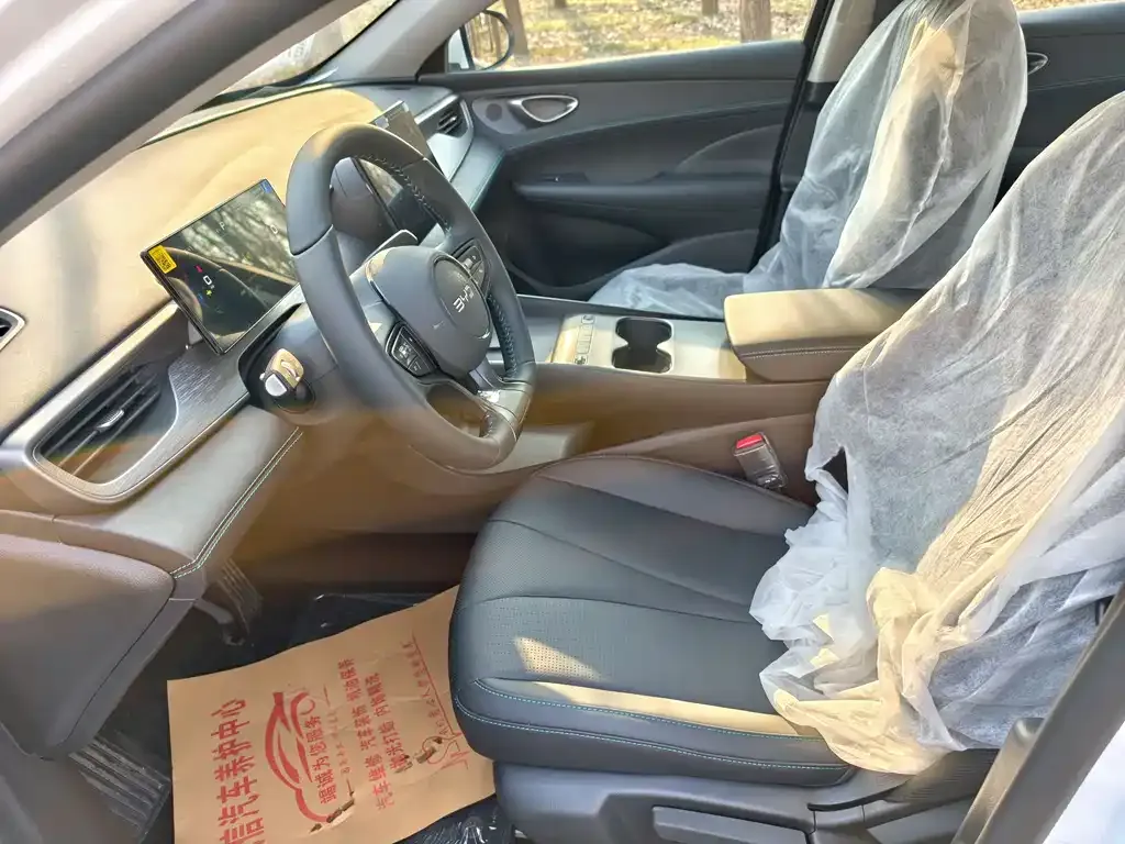 BYD Seal 05 DM-i — фото 10