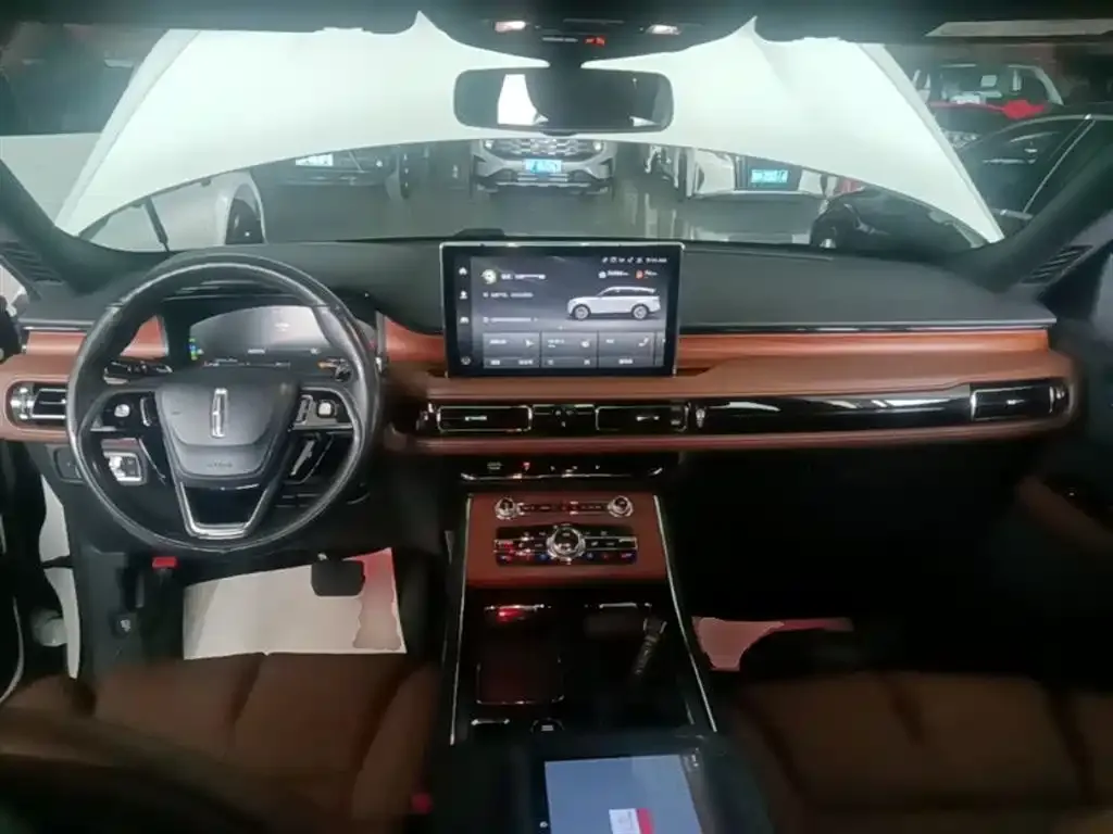 Lincoln Aviator — фото 3