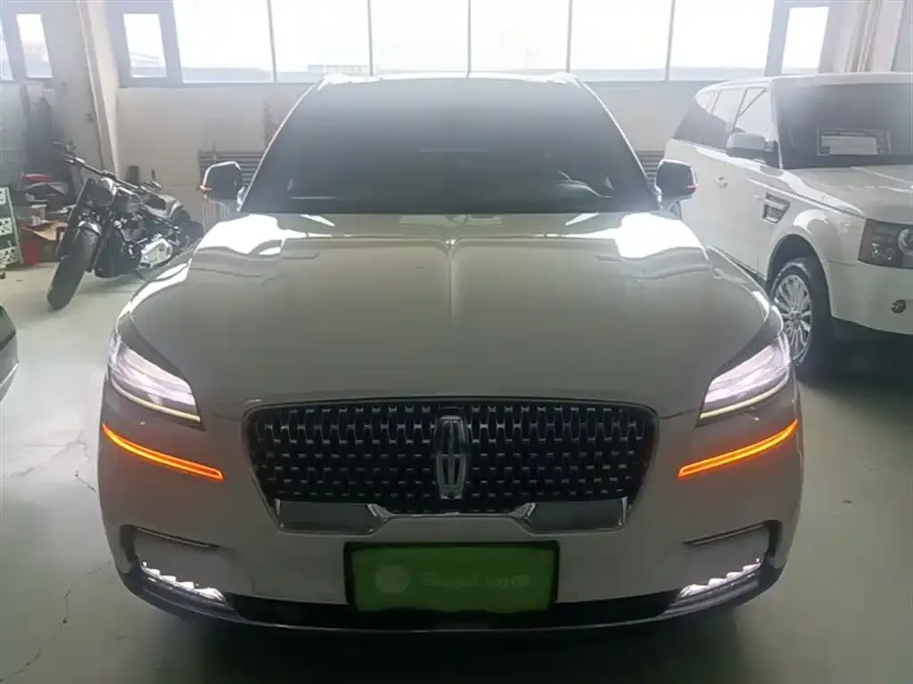 Lincoln Aviator — фото 10