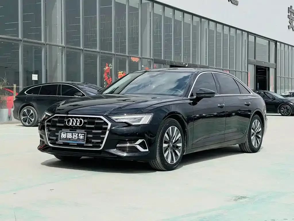 Audi A6L — фото 1