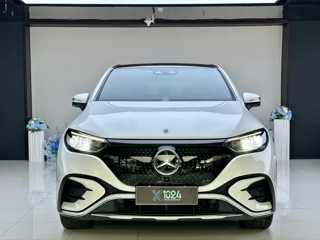 Mercedes-Benz EQE SUV — фото 10