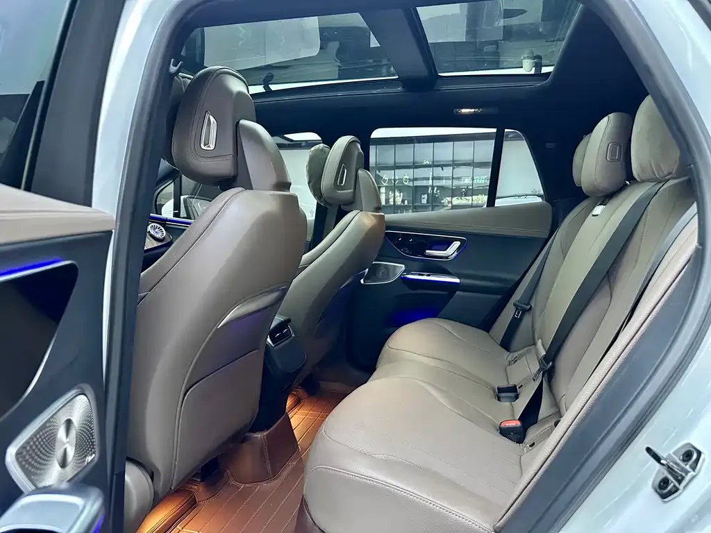 Mercedes-Benz EQE SUV — фото 5