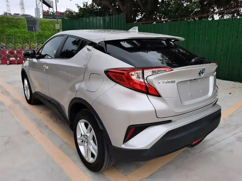 Toyota C-HR — фото 7
