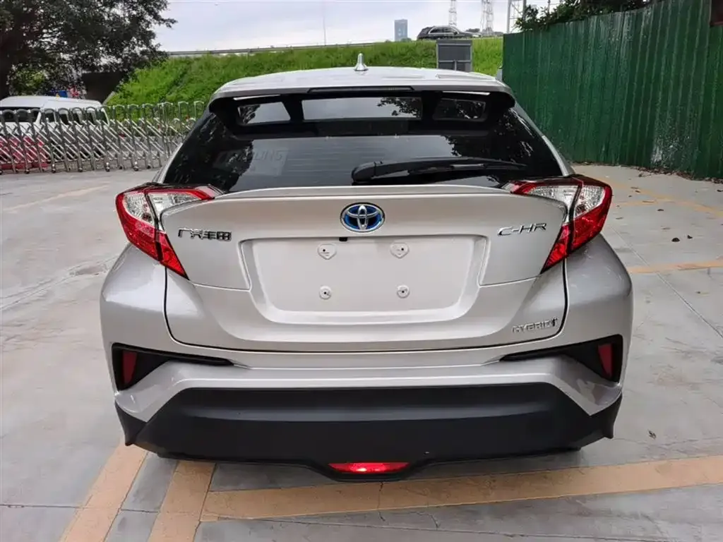 Toyota C-HR — фото 4