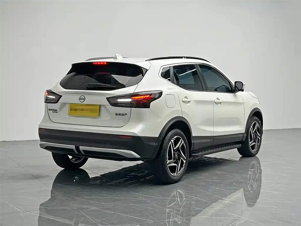 Nissan Qashqai — фото 3