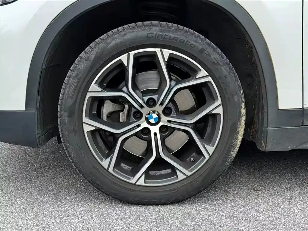 BMW X1 — фото 4