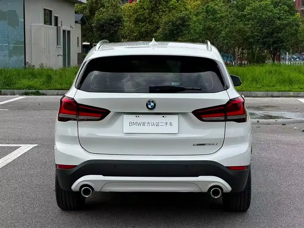 BMW X1 — фото 8