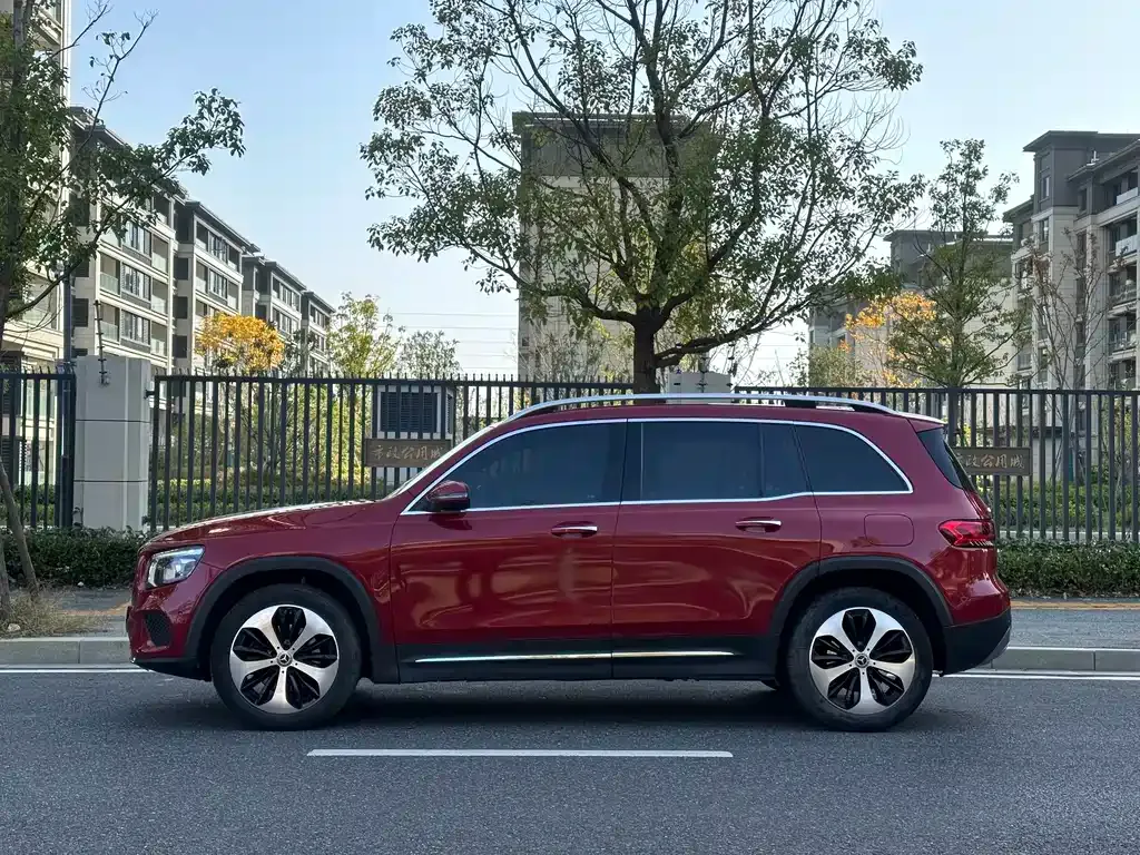 Mercedes-Benz GLB — фото 6