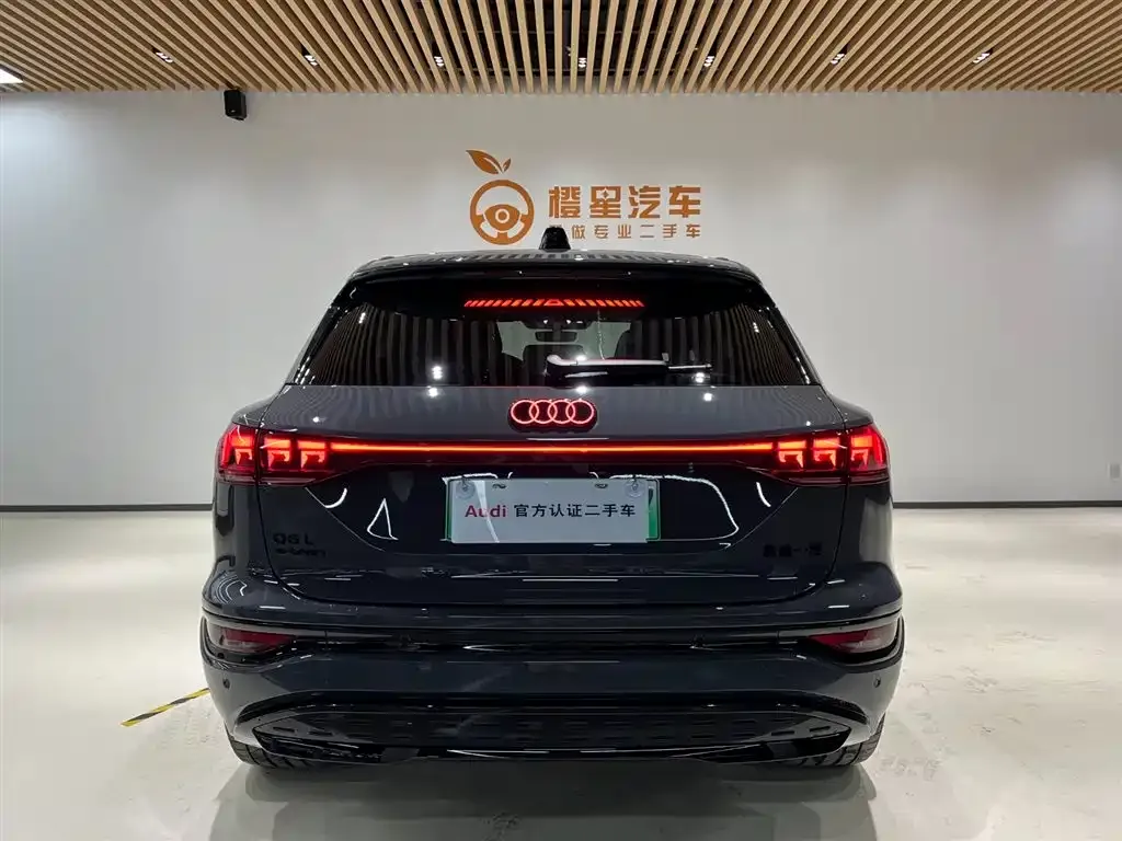 Audi Q6L e-tron — фото 4