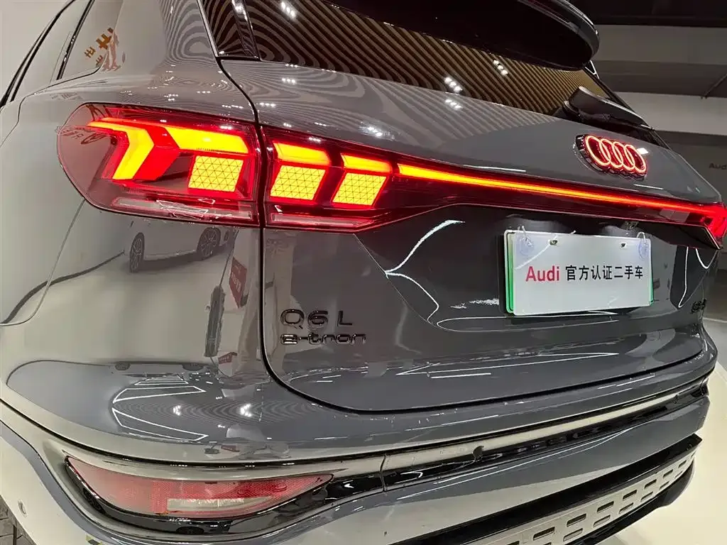 Audi Q6L e-tron — фото 9