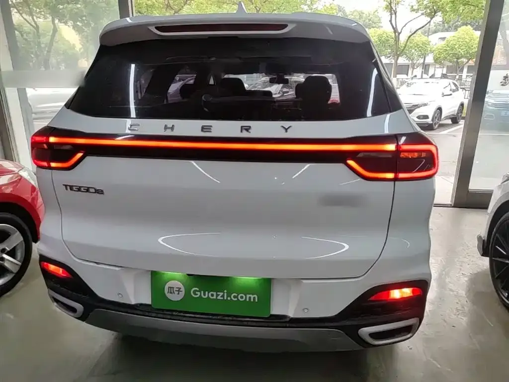 Chery Tiggo 8 — фото 10