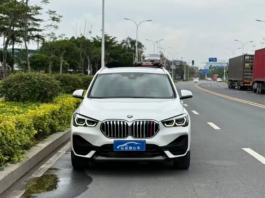 BMW X1 — фото 10