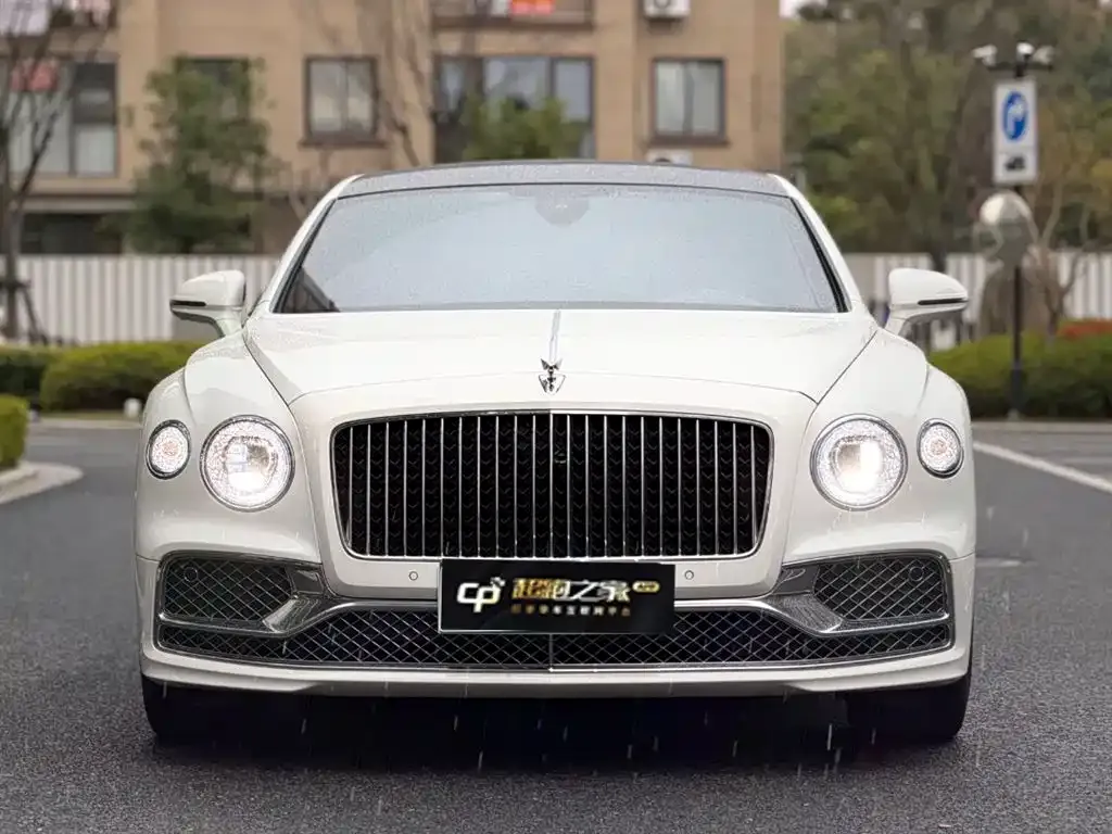 Bentley Flying Spur — фото 6