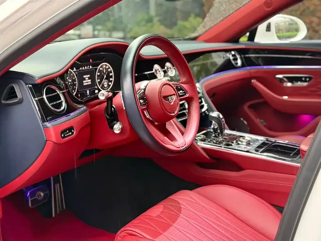 Bentley Flying Spur — фото 2