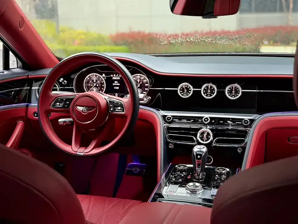 Bentley Flying Spur — фото 4