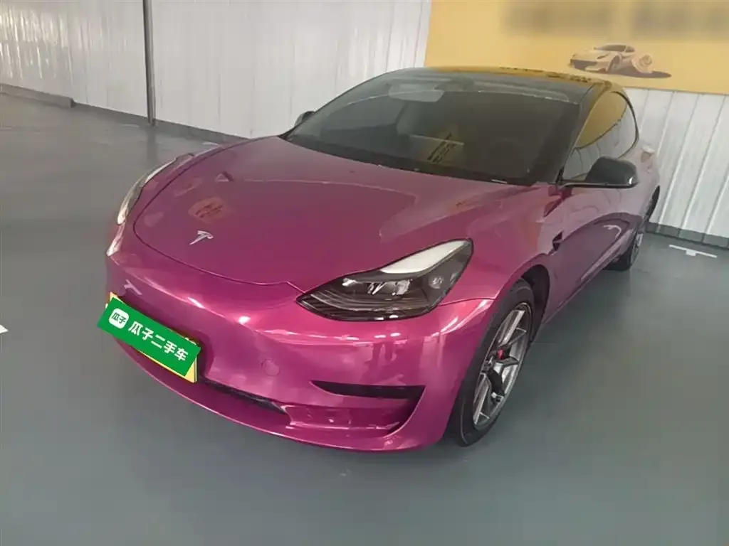 Tesla Model 3 — фото 1