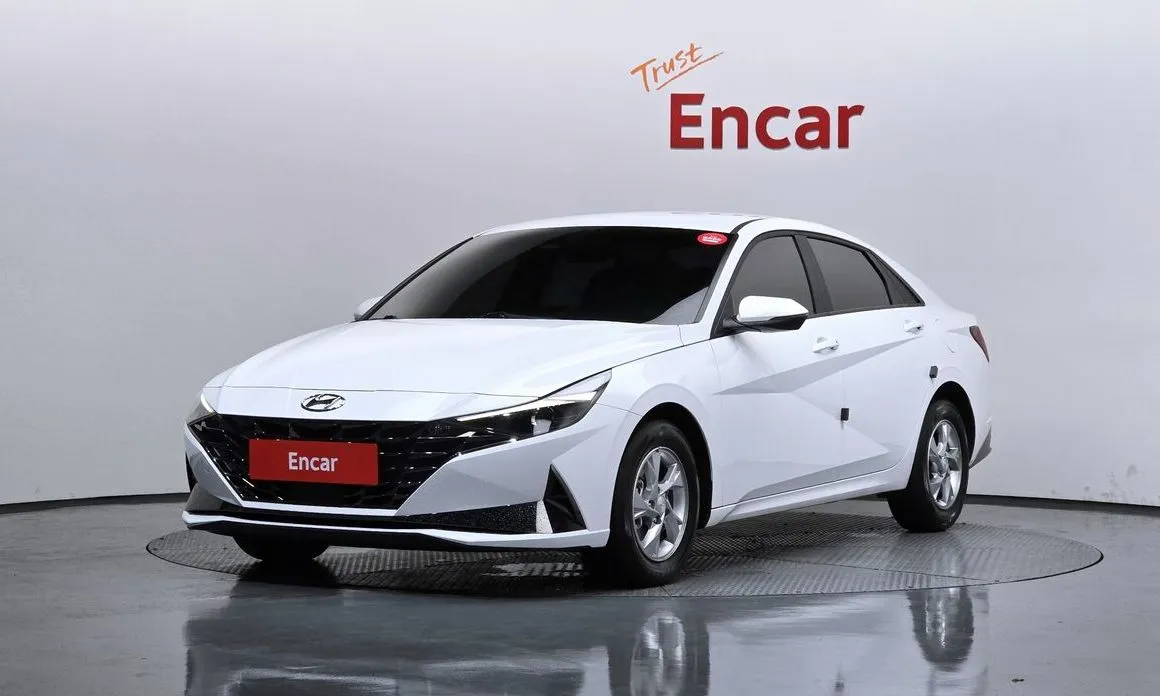 Hyundai AVANTE — фото 1