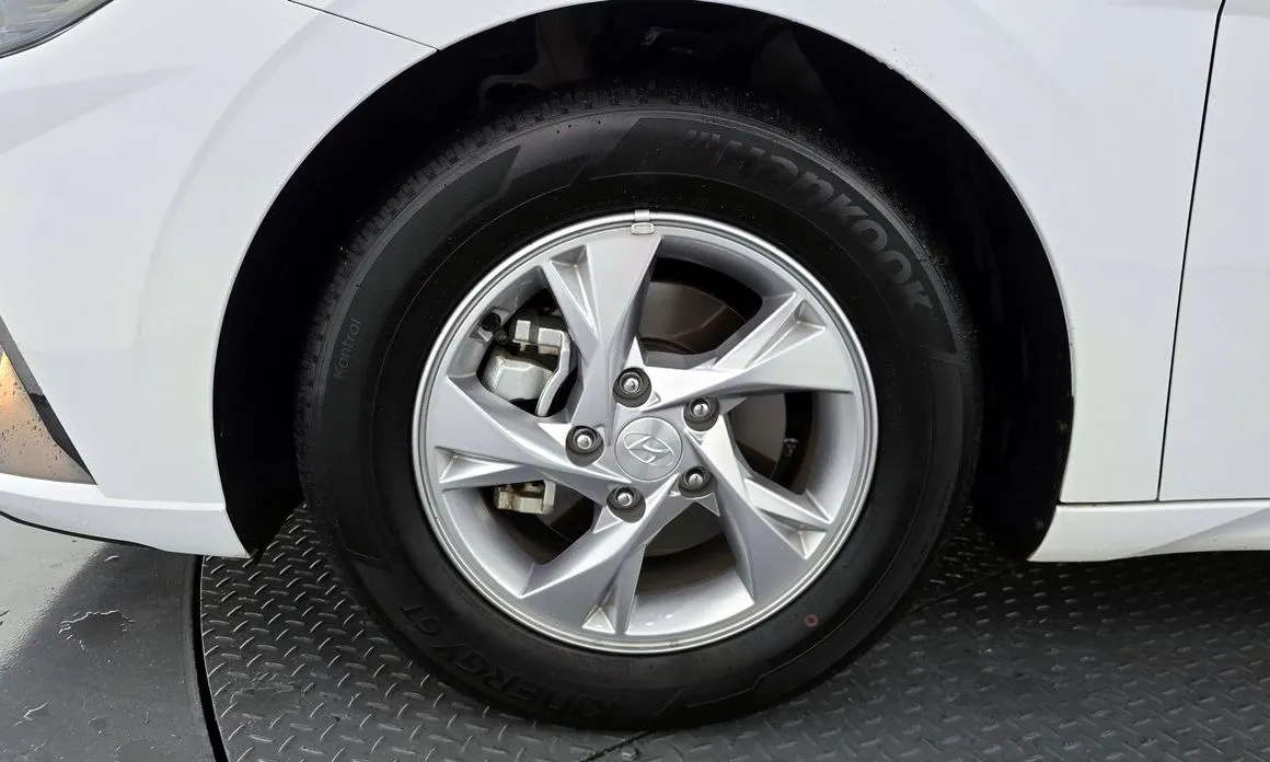 Hyundai AVANTE — фото 9
