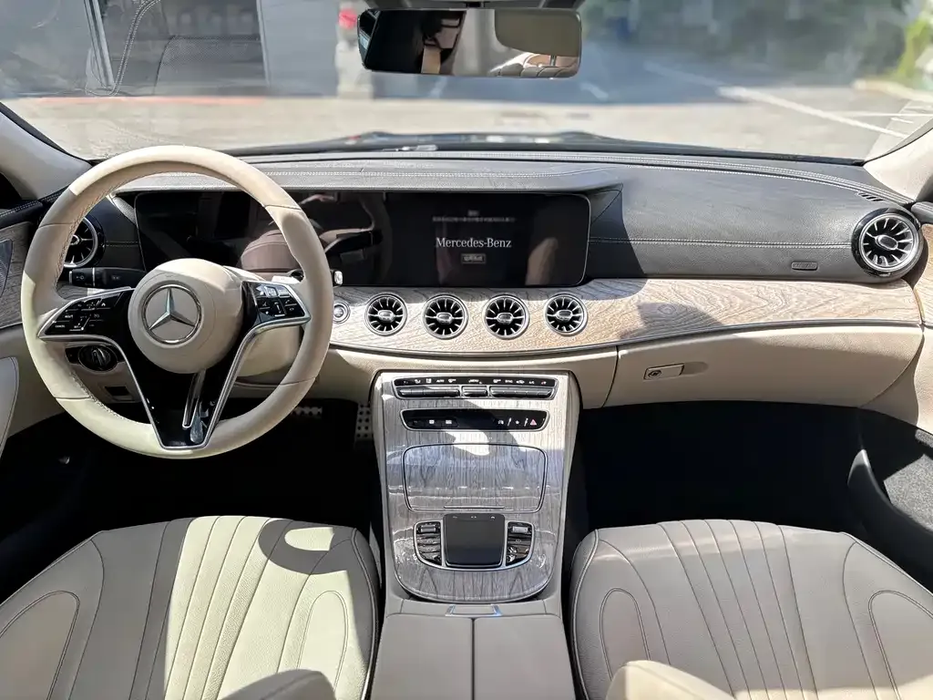 Mercedes-Benz CLS — фото 7