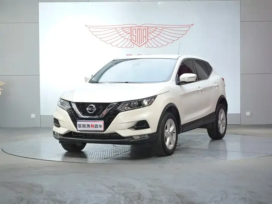 Nissan Qashqai — фото 1