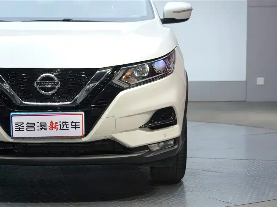 Nissan Qashqai — фото 2